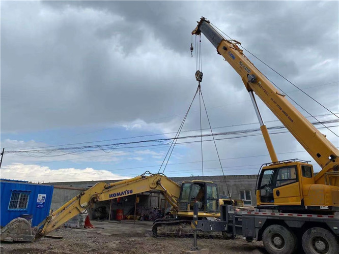 奎屯市25吨吊车的工作半径是多少？