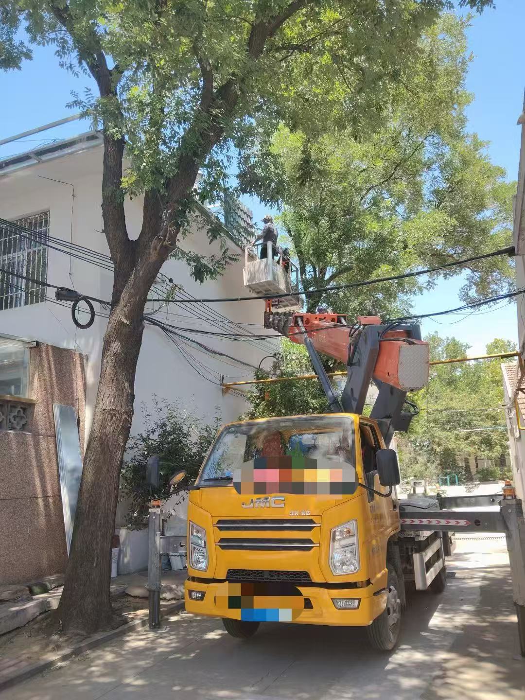 奎屯市高空作业车能吊装重物吗？最大承载多少公斤？